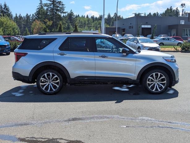 2023 Ford Explorer ST-Line - No Accidents, Sunroof, Heated Seats, 4x4 image 5