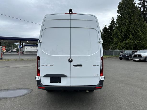 2024 Mercedes-Benz Sprinter Base image 4