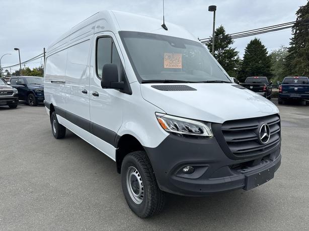 2024 Mercedes-Benz Sprinter Base image 8