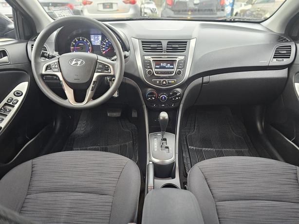 2017 Hyundai Accent 5dr HB Auto SE image 6