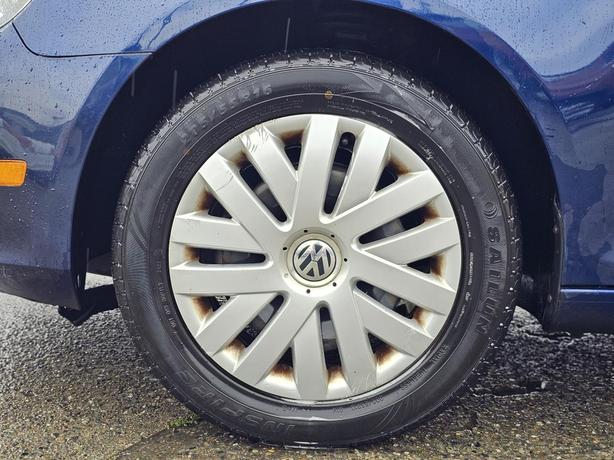 2011 Volkswagen Golf Wagon 4dr Auto Trendline image 5