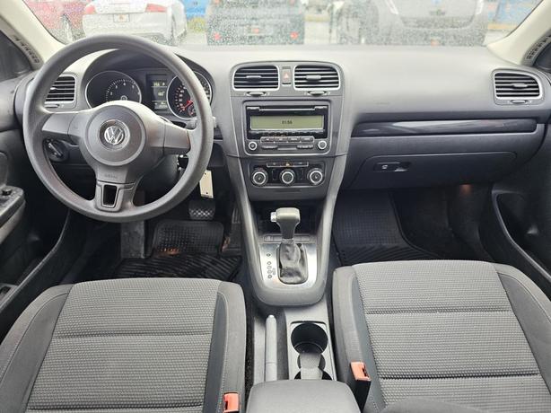 2011 Volkswagen Golf Wagon 4dr Auto Trendline image 6