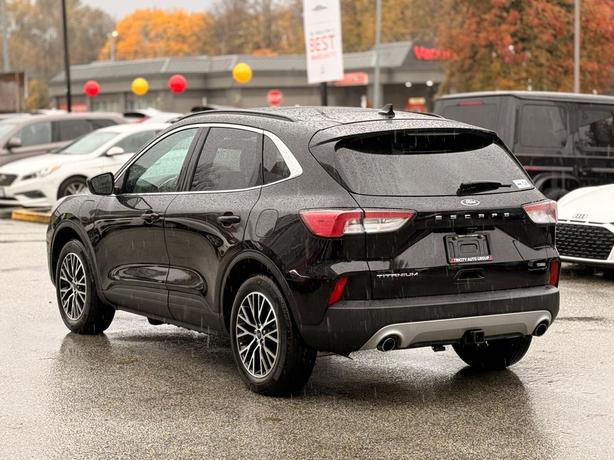 2022 Ford Escape image 8