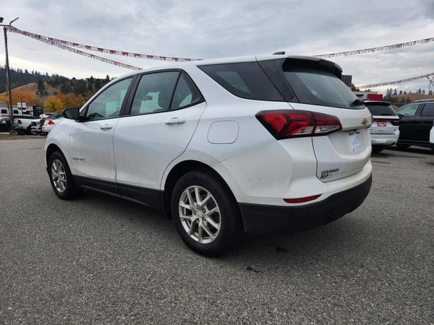 2023 Chevrolet Equinox LS | Remote Start | LED Headlamps | Power, Heated Side Mi image 4