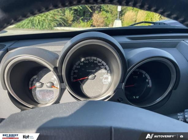 2008 Dodge Nitro SLT image 8