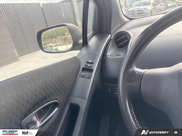 2006 Toyota Yaris RS image 8