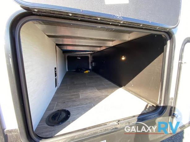 Used 2022 Forest River RV Arctic Wolf 327MB image 4