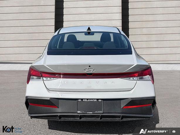 2024 Hyundai Elantra Preferred image 5