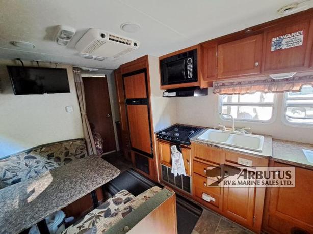 Used 2011 R-Vision Super Sport 19FS image 7