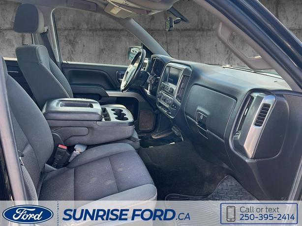 2016 Chevrolet 1500 Base image 8