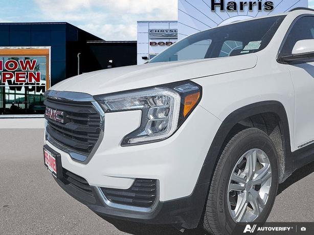2024 GMC Terrain AWD 4dr SLE | Back-Up Camera | No Reported Accidents! image 8