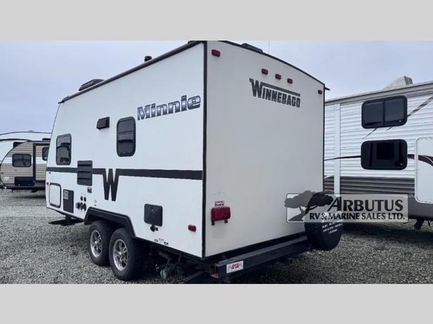 Used 2014 Winnebago Minnie Winnie 1801FB image 5