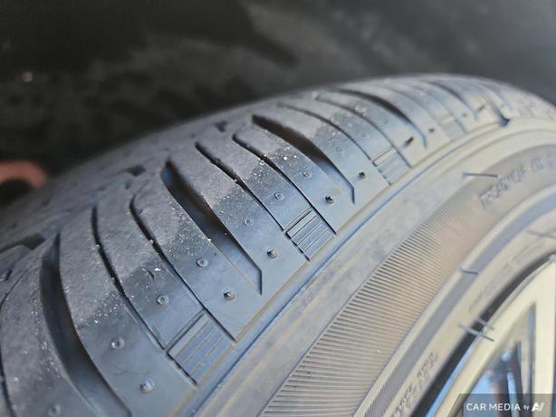 2024 Volkswagen Jetta GLI | Adaptive Cruise Control | Heated Seats! image 7