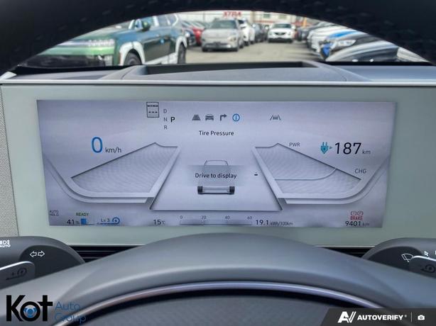 2024 Hyundai IONIQ 5 Preferred PANORAMIC SUNROOF! NAVIGATION! APPLE CARPLAY BLUE image 8
