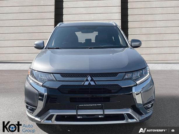 2020 Mitsubishi Outlander PHEV Base SUNROOF! BLUETOOTH! LEATHER SEATS! image 2