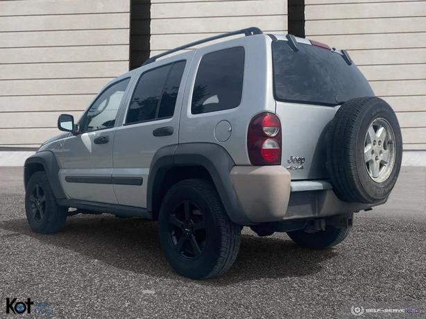 2006 JEEP LIBERTY image 4