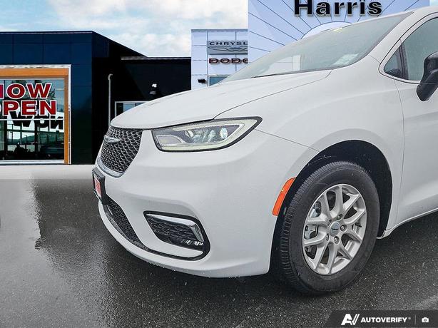 2024 Chrysler Pacifica Touring | Bluetooth Connectivity | Low Km's! image 8