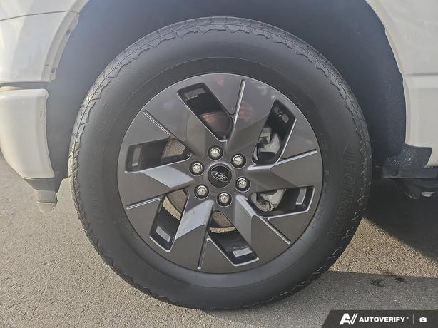 2023 Ford F-150 Lightning LARIAT 4WD SuperCrew 5.5' Box | No Reported Accidents! image 6