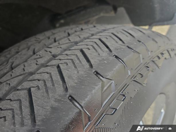 2023 Ford F-150 Lightning LARIAT 4WD SuperCrew 5.5' Box | No Reported Accidents! image 7