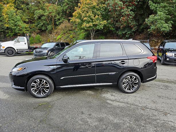 2018 Mitsubishi  Outlander PHEV SEL image 4