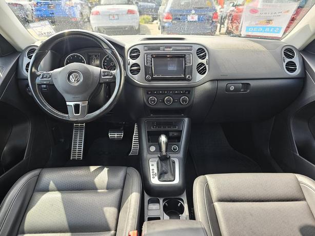2017 Volkswagen Tiguan 4MOTION 4dr Wolfsburg Edition image 6