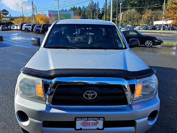 2008 Toyota  Tacoma Double cab long bed image 3