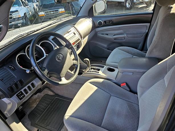 2008 Toyota  Tacoma Double cab long bed image 7