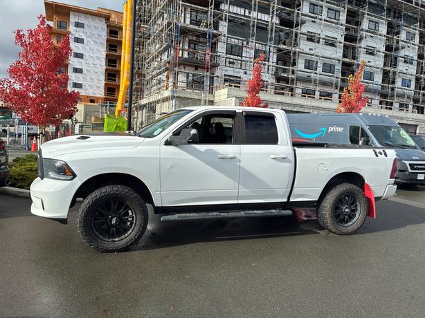 2015 RAM 1500 Sport 4x4 Quad Cab | No Reported Accidents! image 4