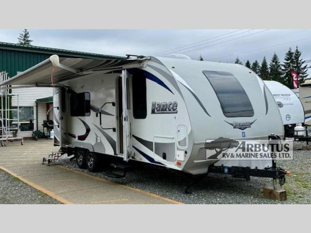 Used 2019 Lance Lance Travel Trailers 2285 image 1