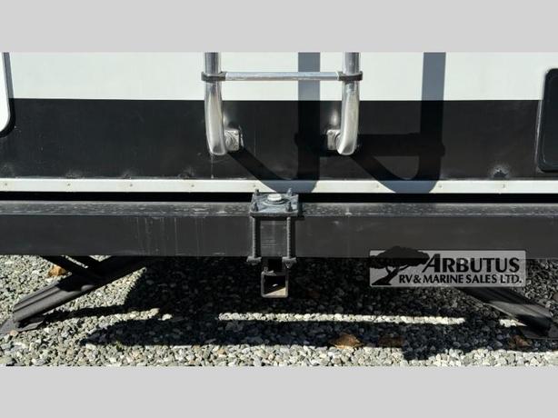 Used 2019 Lance Lance Travel Trailers 2285 image 8