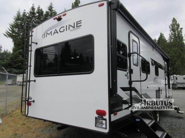 Used 2024 Grand Design Imagine 2500RL image 5