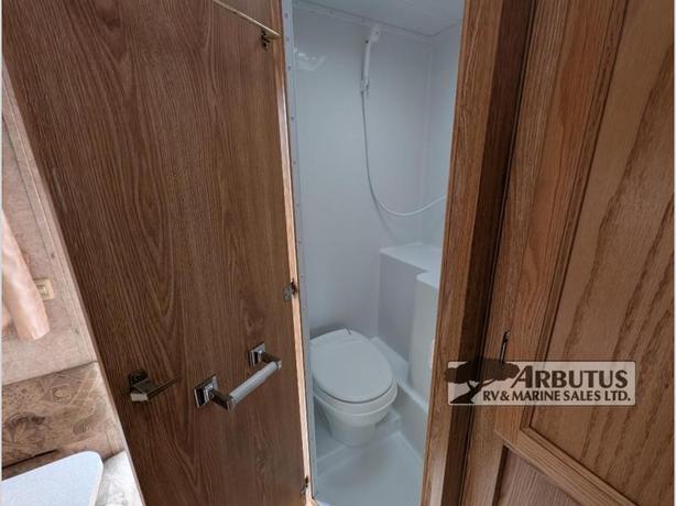 Used 2007 ADVENTURER 89WS image 8