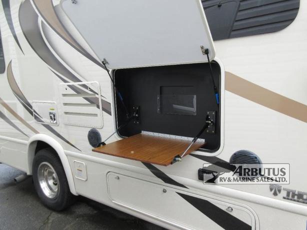 Used 2018 Thor Motor Coach Axis 25.2 image 8