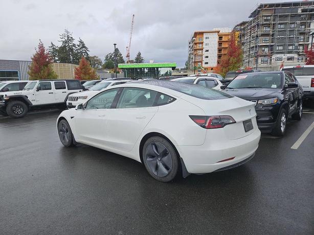 2020 Tesla Model 3 Standard Range Plus RWD | No Reported Accidents | One Owner! image 4