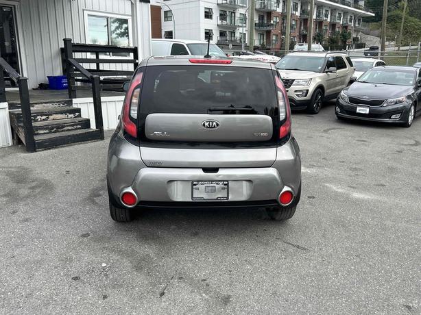 2016 KIA Soul image 7