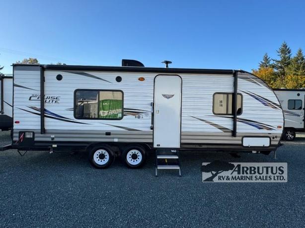 Used 2018 Forest River RV Salem Cruise Lite 241QBXL image 7