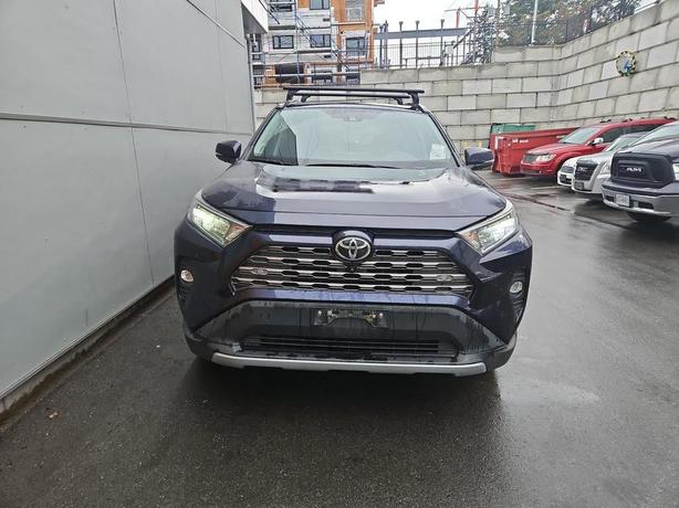 2019 Toyota RAV4 Limited AWD | No Reported Accidents! image 2