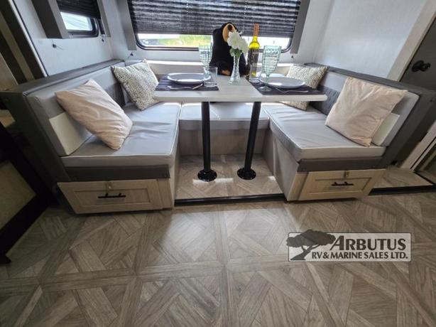 Used 2023 Forest River RV Wildwood X-Lite 240BHXL image 8