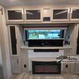 Used 2022 Forest River RV Rockwood Signature Ultra Lite 8324SB thumbnail image 3