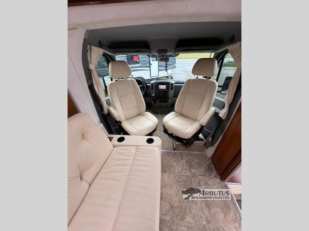 Used 2014 Pleasure-Way Plateau XL MB image 8