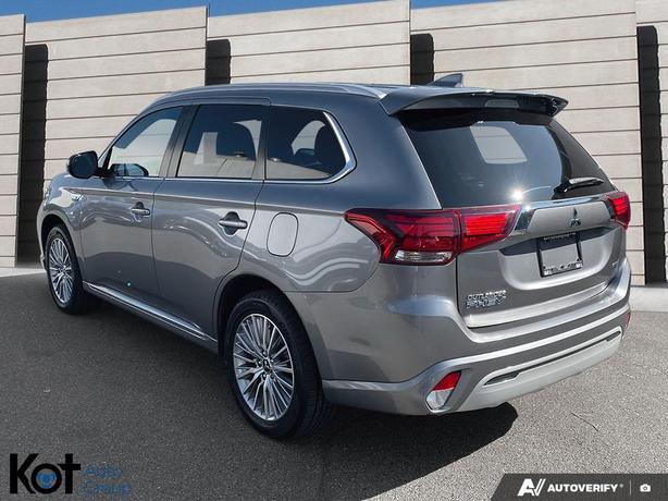 2020 Mitsubishi Outlander PHEV Base SUNROOF! BLUETOOTH! LEATHER SEATS! image 4