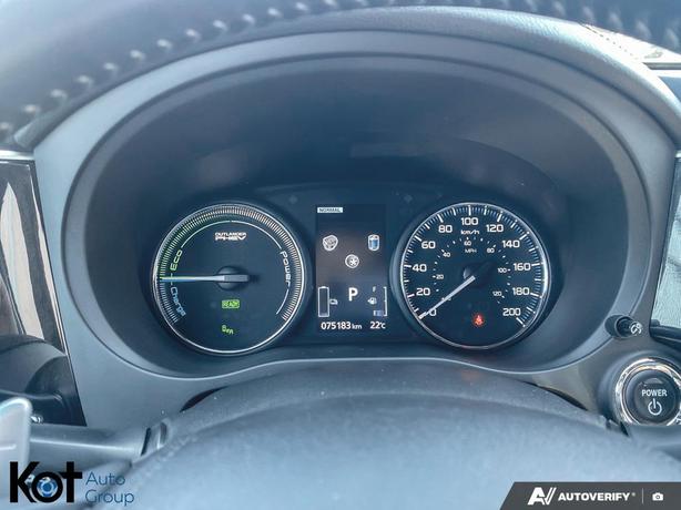 2020 Mitsubishi Outlander PHEV Base SUNROOF! BLUETOOTH! LEATHER SEATS! image 8