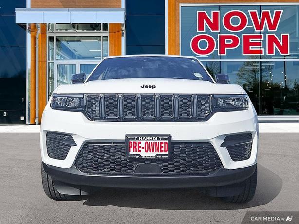 2024 Jeep Grand Cherokee Altitude 4x4  | Heated Seats! image 2