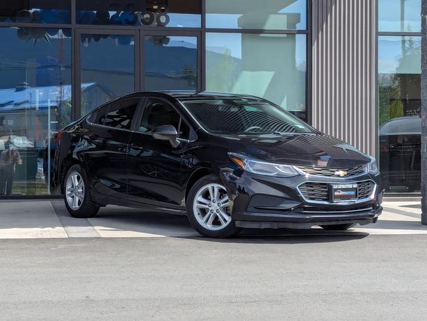 2018 Chevrolet Cruze LT - Remote Start, XM Radio, Heated Seats image 4