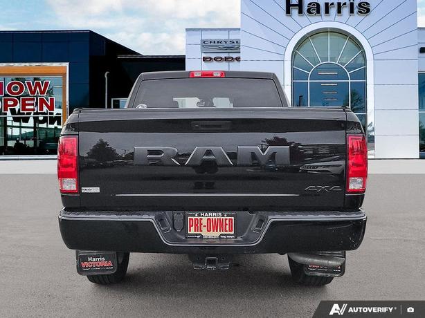 2022 RAM 1500 Classic Express 4x4 Crew Cab 5'7 Box | Bluetooth Connectivity! image 5