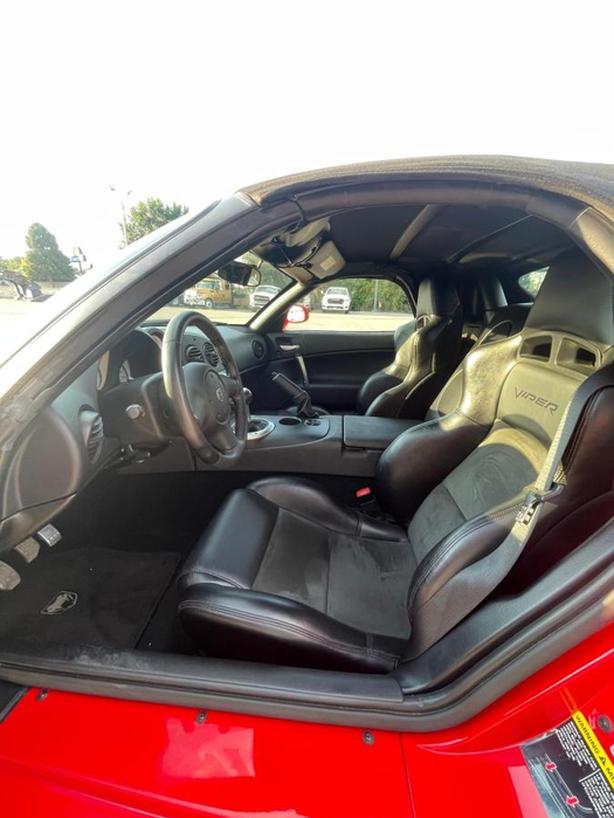 2006 Dodge Viper SRT10 | 8.3L V10 | Convertible | Extremely Low Mileage! image 6