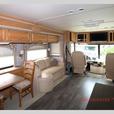 Used 2007 Fleetwood RV Bounder 38S thumbnail image 7