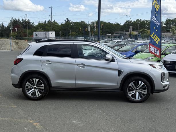 2024 Mitsubishi RVR GT 4WD -  Blind Spot Warning & Front fog lights image 5