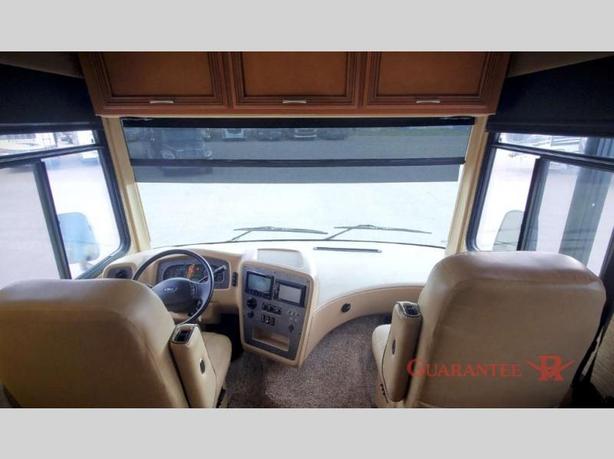 Used 2017 Newmar Canyon Star 3914 image 8