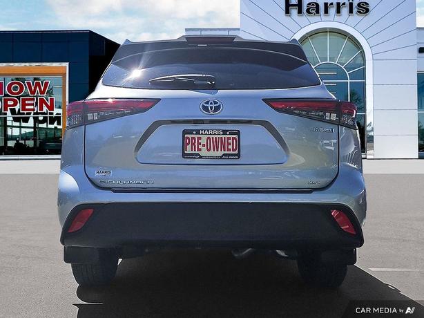 2022 Toyota Highlander Hybrid XLE AWD | Adaptive Cruise Control! image 5